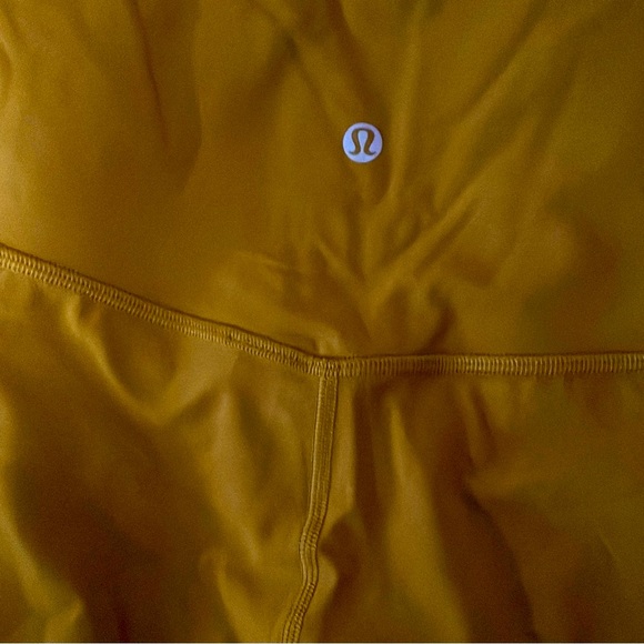 Lululemon Plus Size High-Rise Shorts - Picture 3 of 3